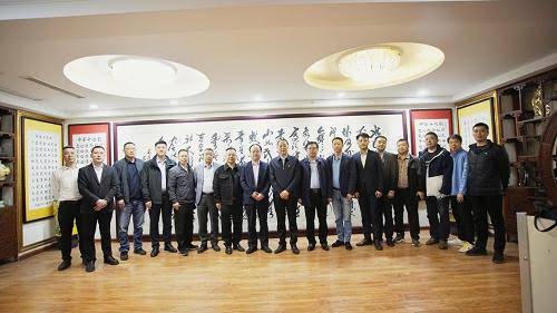 南阳市卧龙区政府联合豫宛商会共谱招商引资协奏曲