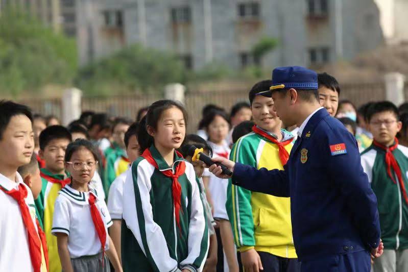 新乡：消防安全进校园|主题安全教育
