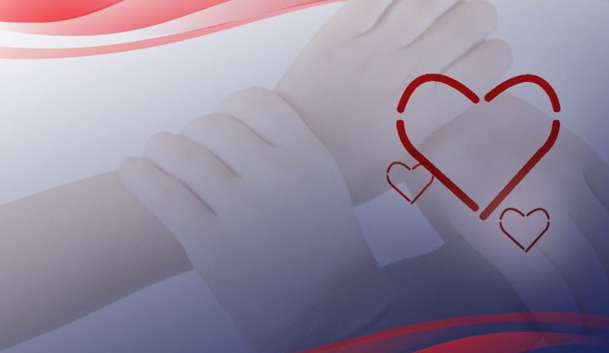 惊险！飞无人机发现山洪，他一路狂奔救下3