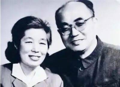 十年生死“不”茫茫——冯仲云与薛雯的红色爱情