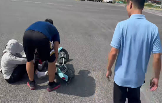 消防救援大队比赛途中 紧急救助倒地群众